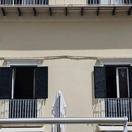 Palazzo Tranfo Al Duomo Accommodation Tropea Exterior photo