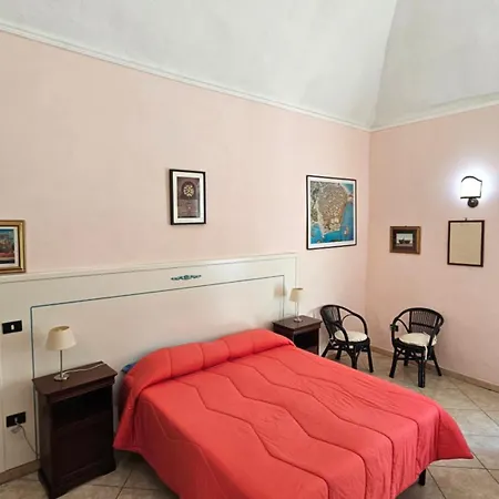 Palazzo Tranfo Al Duomo Accommodation Tropea Room photo