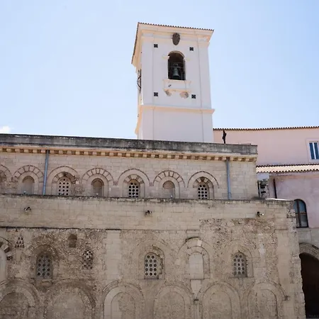 Palazzo Tranfo Al Duomo Accommodation Tropea Exterior photo